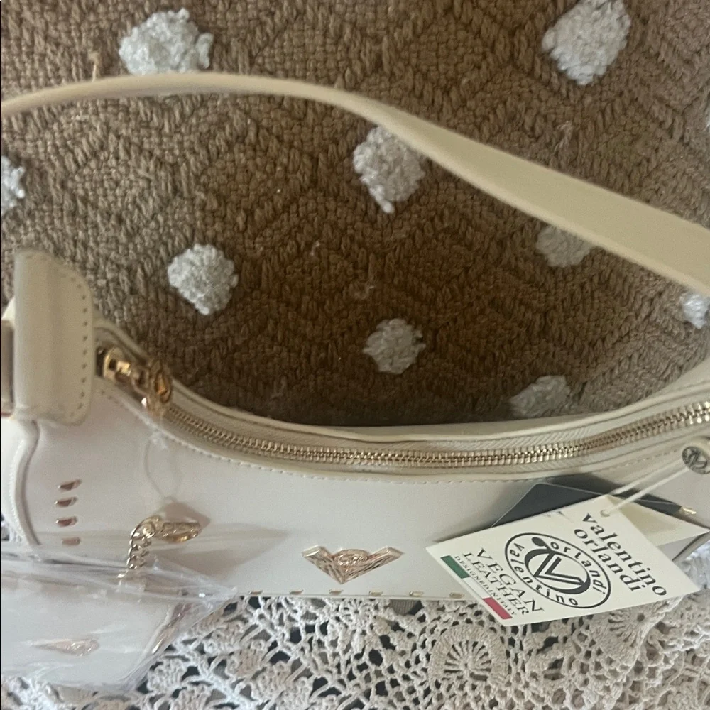 NEW WITH TAGS Valentino Orlandi Cream Shoulder Bag with Gold Accents - Picture 8 of 16